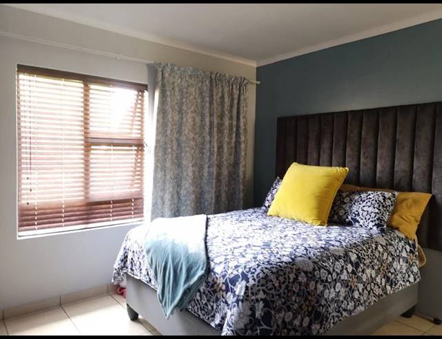 3 BEDROOM HOUSE FOR SALE IN KOSMOSDAL